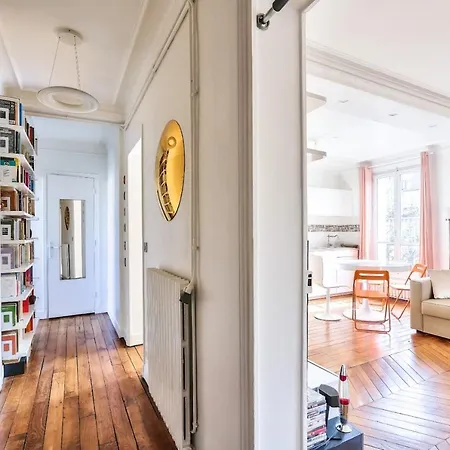 Superb Ideally Located 10th Arr Διαμέρισμα Παρίσι