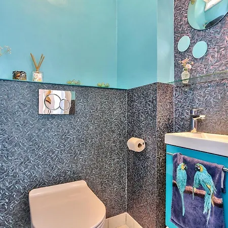 Superb Ideally Located 10th Arr Παρίσι
